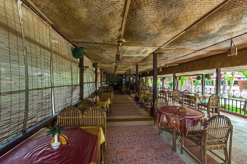 Symphony Palms Beach Resort And Spa Govind Nagar Exterior foto