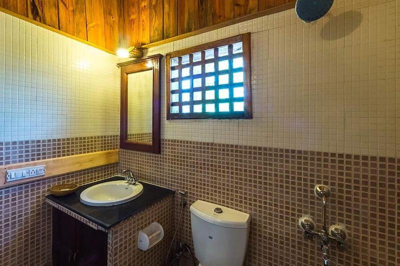 Symphony Palms Beach Resort And Spa Govind Nagar Exterior foto